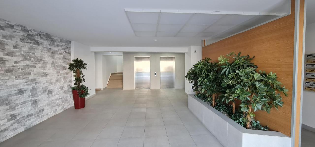 Studio Spatios,Intim+ Loc Parcare Propriu,Vedere Panoramica,Utilat De Lux Bukarest Exterior foto