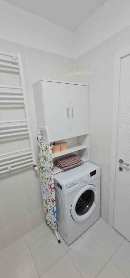 Studio Spatios,Intim+ Loc Parcare Propriu,Vedere Panoramica,Utilat De Lux Bukarest Exterior foto